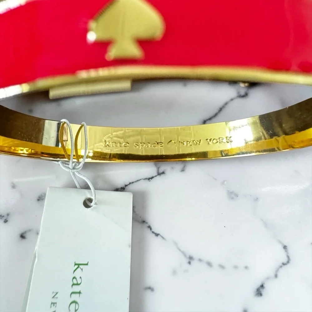 kate spade Peony Vibrant Pink Enamel Gold-Tone Spade Logo Bracelet NWT - Picture 4 of 5